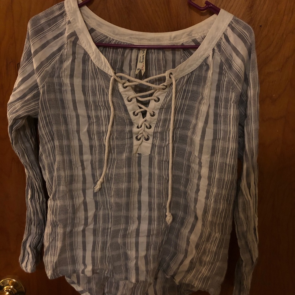Lace up long sleeve